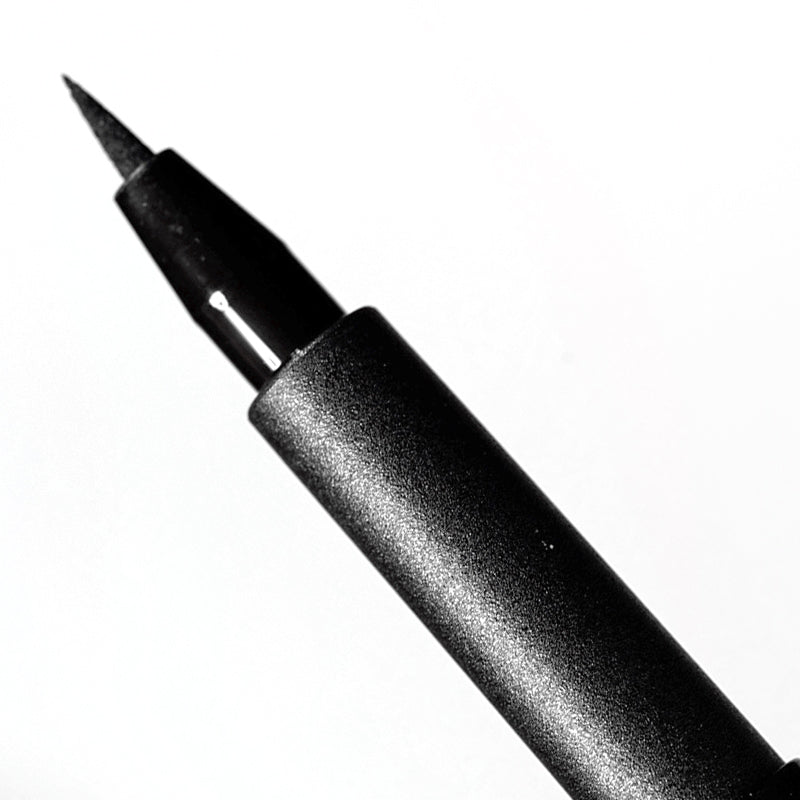 ULTRA FINE TIP EYELINER PEN